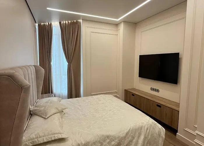 Aquamarine Luxury 290 *